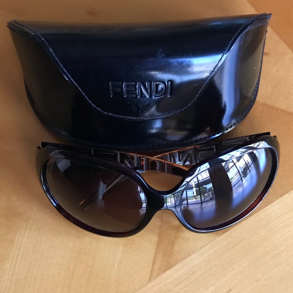 Final price 🙌🏻Brown Fendi sunglasses